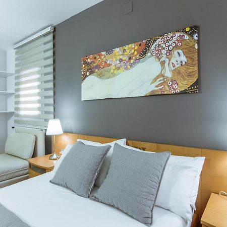 Two Bedroom Townhouse Within 10Min Walk From Beach Barcelona Eksteriør bilde