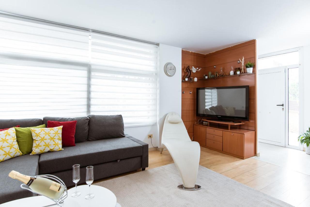 Two Bedroom Townhouse Within 10Min Walk From Beach Barcelona Eksteriør bilde