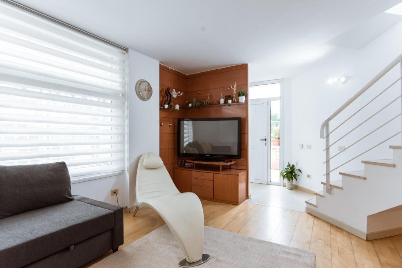 Two Bedroom Townhouse Within 10Min Walk From Beach Barcelona Eksteriør bilde