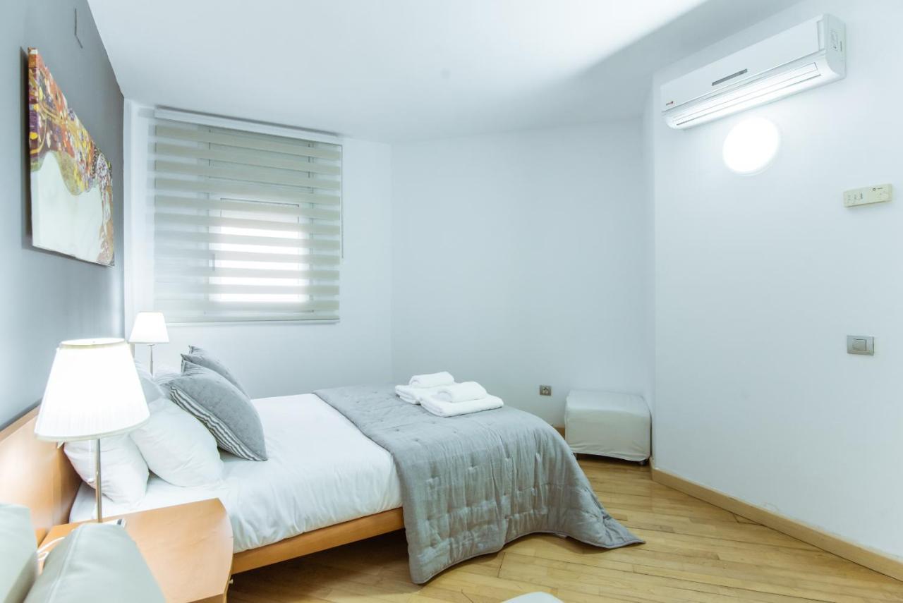 Two Bedroom Townhouse Within 10Min Walk From Beach Barcelona Eksteriør bilde