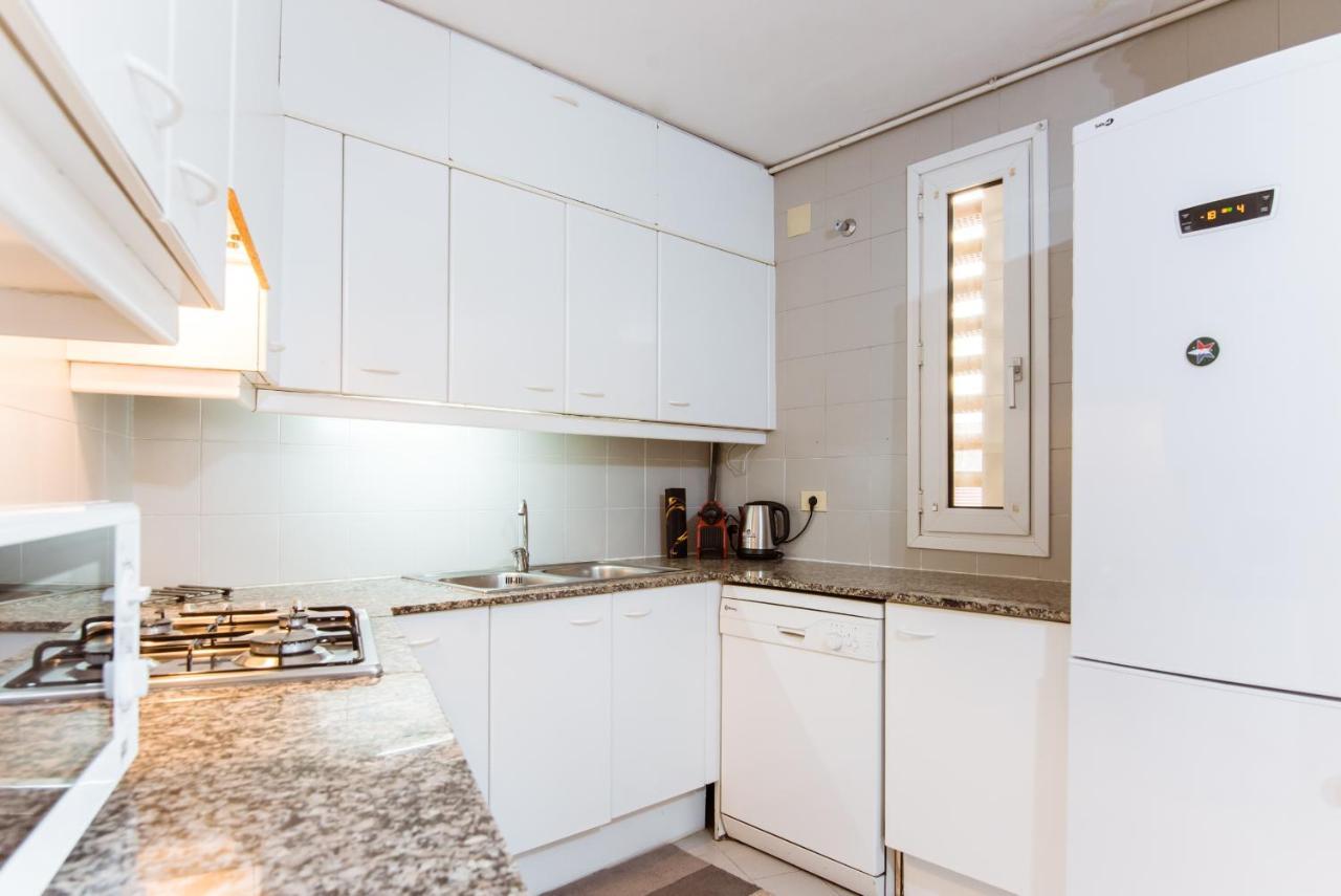Two Bedroom Townhouse Within 10Min Walk From Beach Barcelona Eksteriør bilde