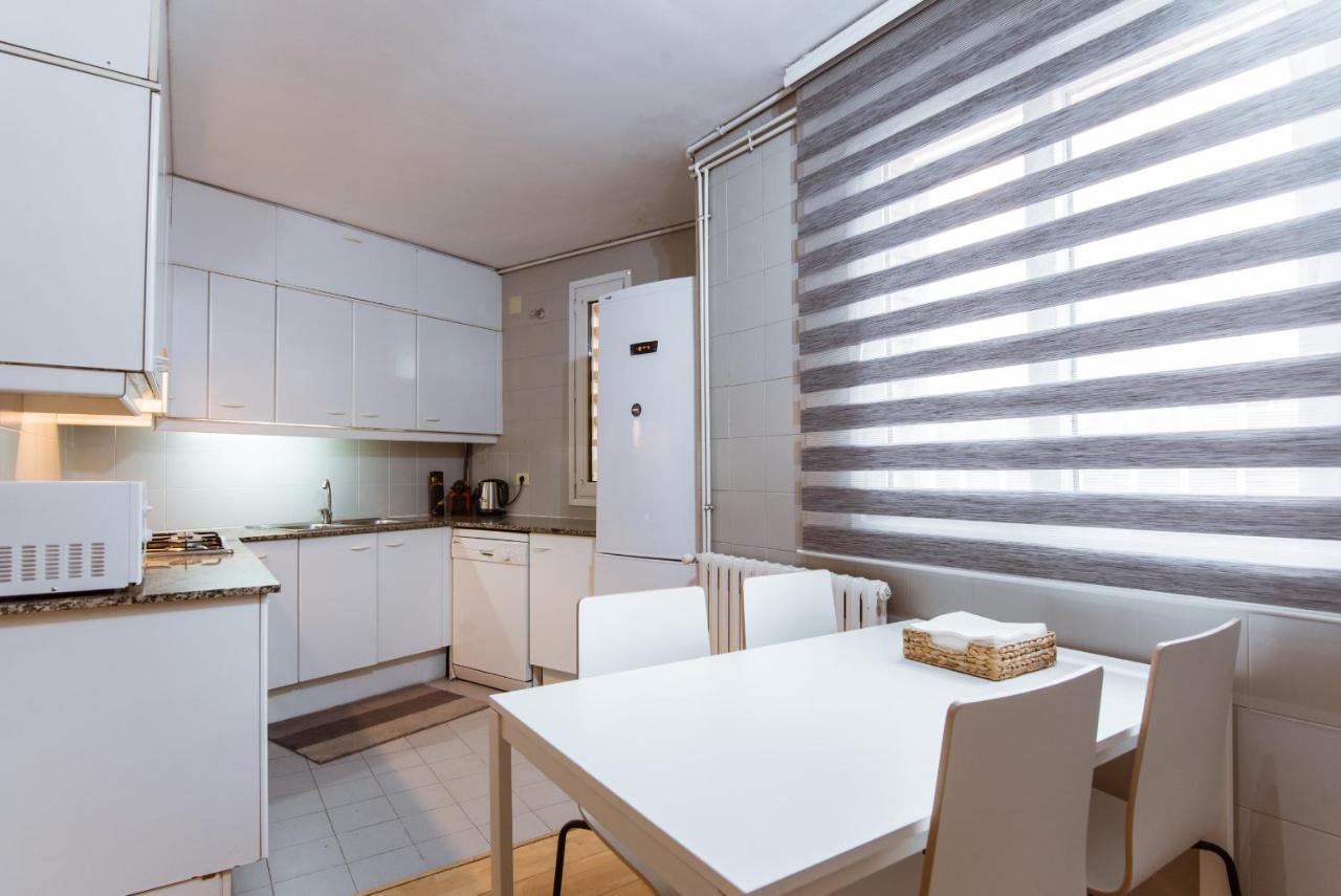 Two Bedroom Townhouse Within 10Min Walk From Beach Barcelona Eksteriør bilde