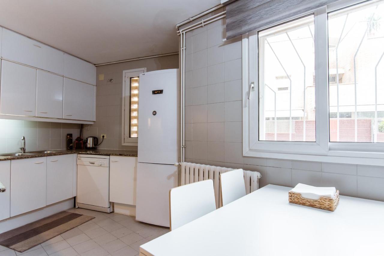 Two Bedroom Townhouse Within 10Min Walk From Beach Barcelona Eksteriør bilde